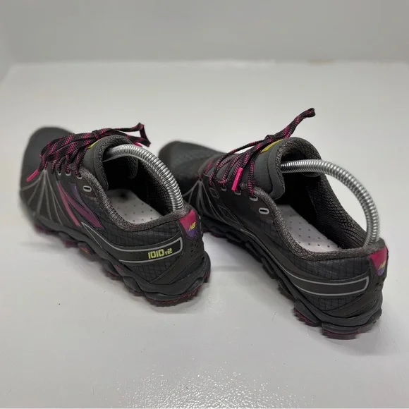 New Balance WT1010v2 Trail Running Shoes Women’s 7.5 Gray Pink Vibram - Picture 5 of 14